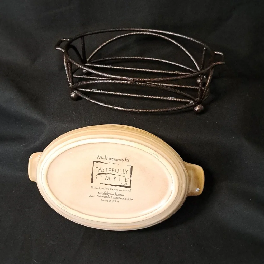 Tastefully Simple Dip Crock with Metal Stand